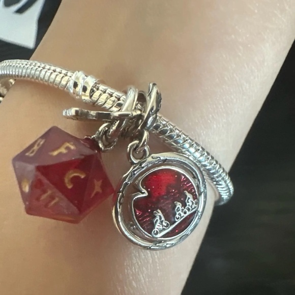 1pcs Pandora x Stranger Things Charm - Picture 3 of 16